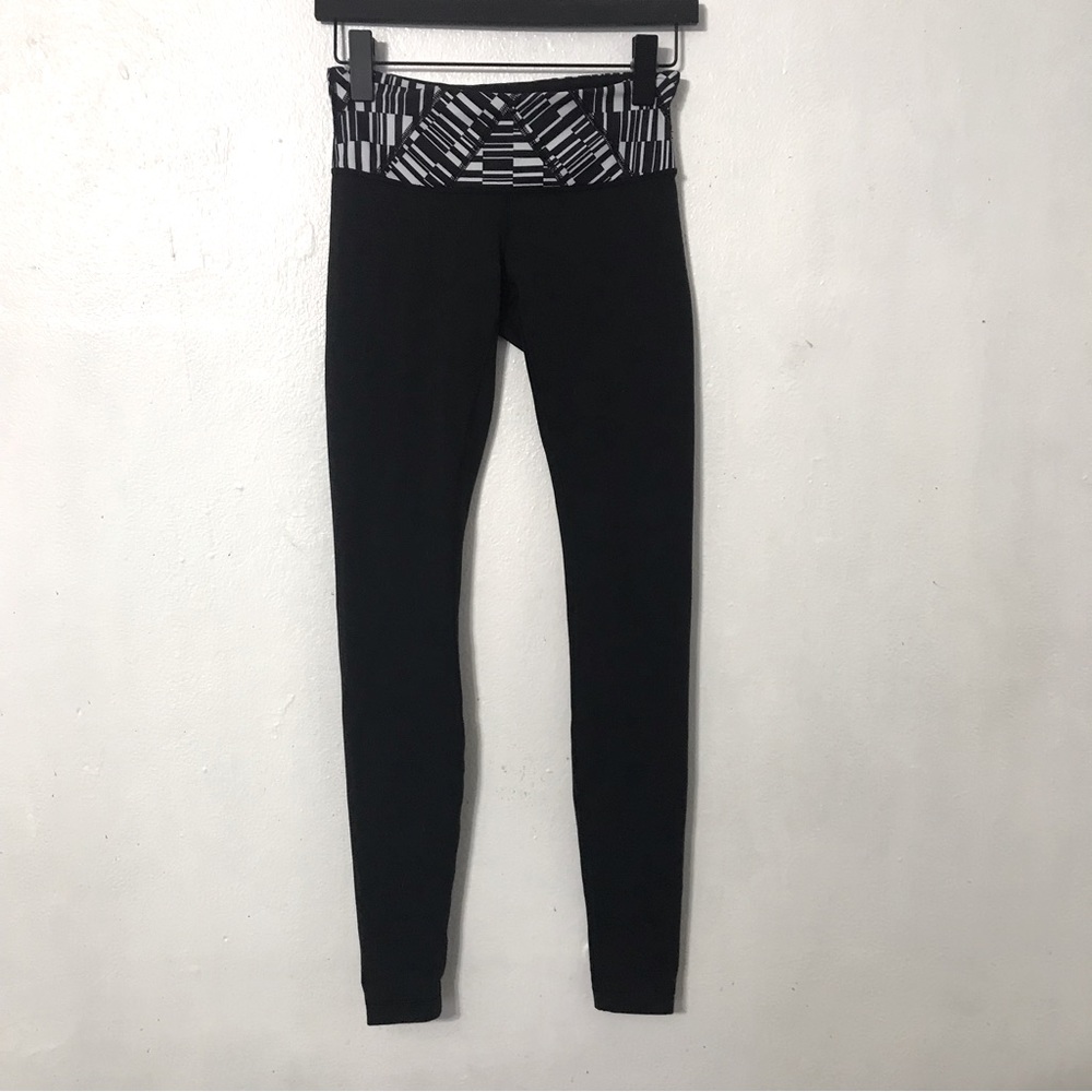 Lululemon leggings size 4